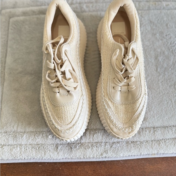 Dolce Vita Dolen Cream Textured Platform Sneakers‎ NEW 8.5 - Picture 3 of 8